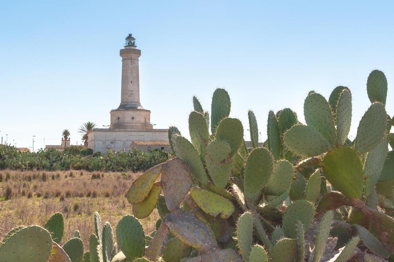 B&B Casa Del Faro Sanvallero Adults Only Portopalo Di Capo Passero Eksteriør billede