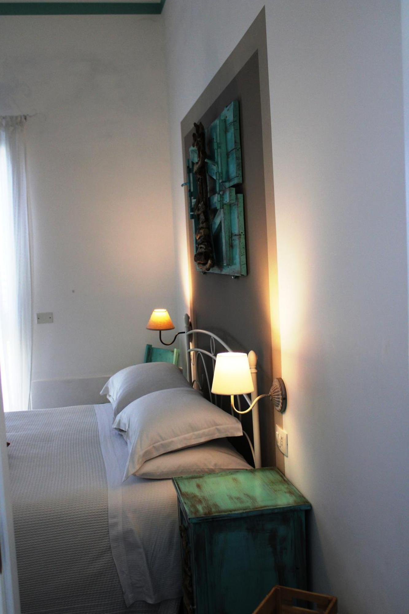 B&B Casa Del Faro Sanvallero Adults Only Portopalo Di Capo Passero Eksteriør billede